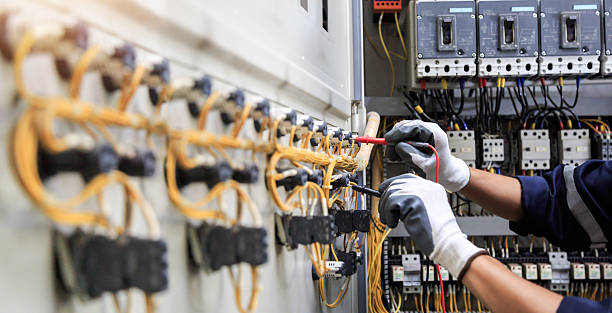 Professional Electrician technician working in Rosita, TX